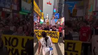 США, демонстрация против планов Трампа