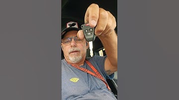 Making a car key under 3 minutes Chrysler 200 2010-2014 #automobile #locksmith #love #key #auto