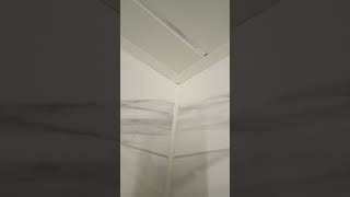 монтаж подвесного потолка из ПВХ-панелей