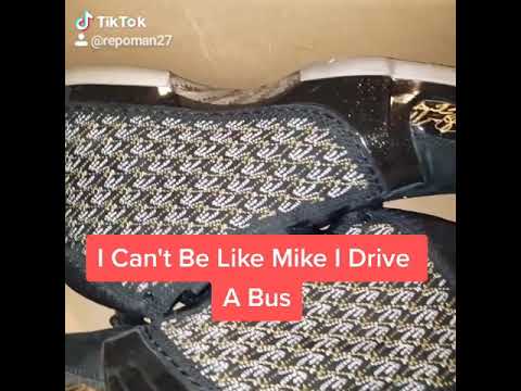 If I Could Be Like Mike Youtube Reklamda jordan ın şu anki haliyle ilk zamanlardaki hali salonda karşılaşıyor. youtube