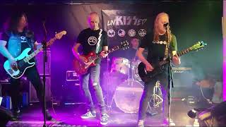 unKISSed - Strutter