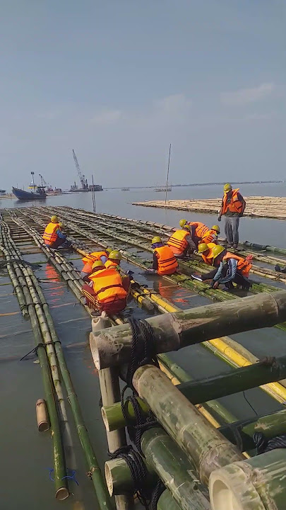 Istimewa.......beginilah proses pembangunan jalan tol semarang demak dengan media matras bambu