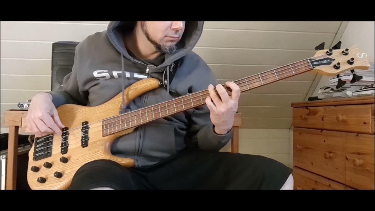 Moves like Jagger - Maroon5 ft. Christina Aguilera - Bass Cover #Maroon5 #MoveslikeJagger #BassCover Moves like Jagger - Maroon5 ft. Christina Aguilera - Bass Cover #Maroon5 #MoveslikeJagger #BassCover