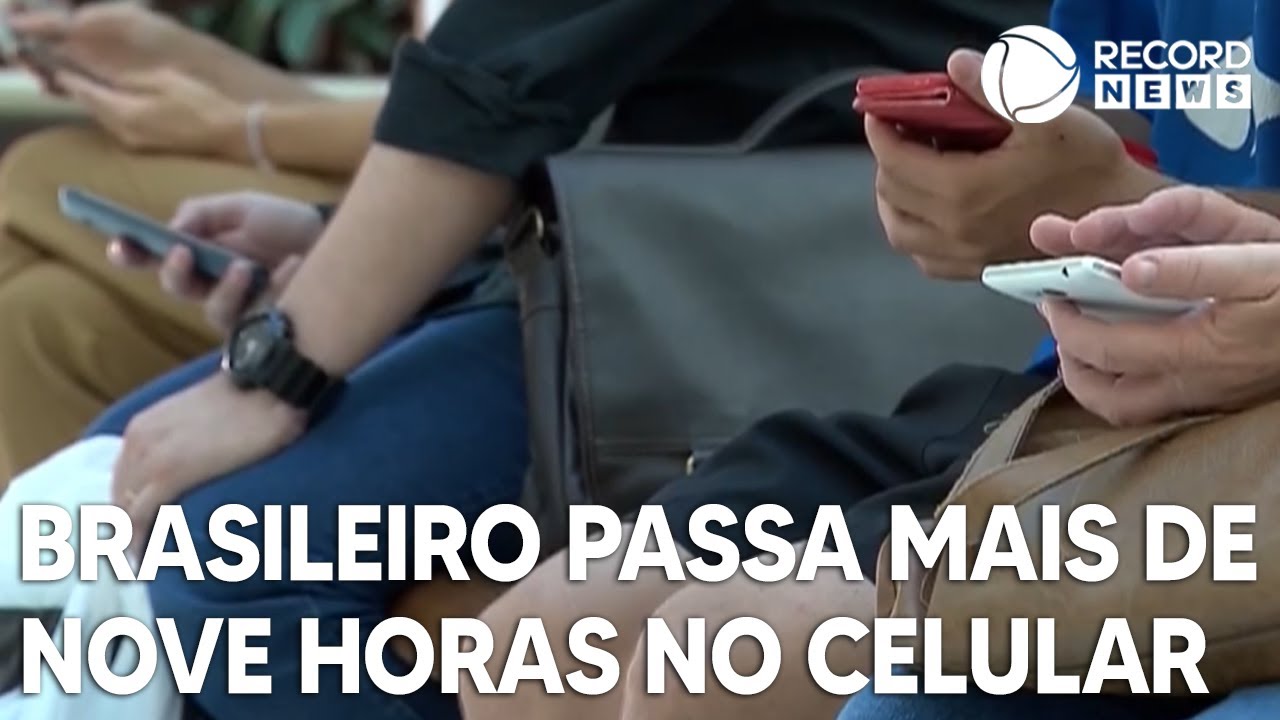Brasileiro passa mais de nove horas por dia no celular