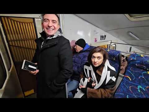 Видео: Встреча С Любой Киев ! Зажгли Елку в Киеве !Прогулка По Киеву ! Прокатились в Фуникулере !