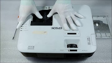 How to replace the projector lamp for ELPLP87 CB 2040