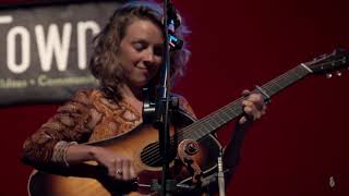 Mandolin Orange - Hey Stranger (Live on eTown) chords