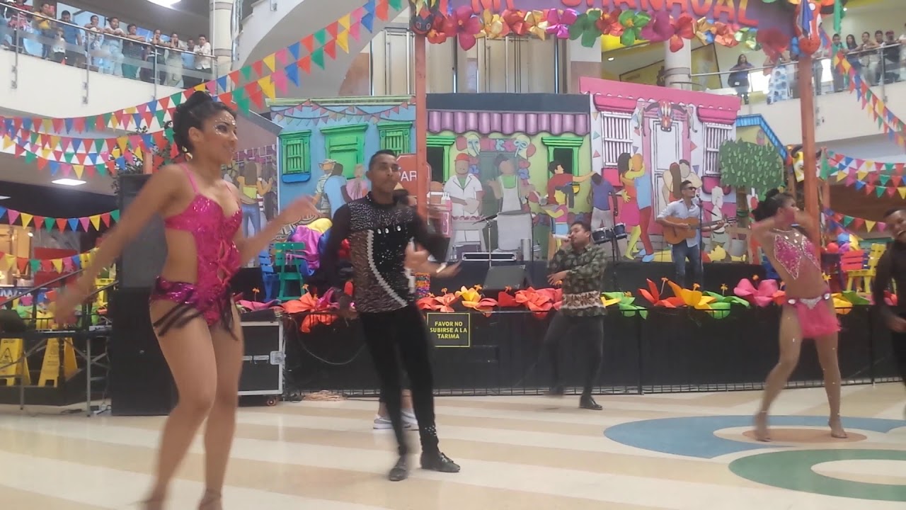 Concierto en el portal del prado con el dúo del momento YouTube