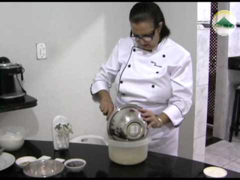 APRENDA A FAZER UM CUPCAKE; VEJA VÍDEO