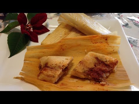 Video: Tamales Di Pollo Con Salsa Roja