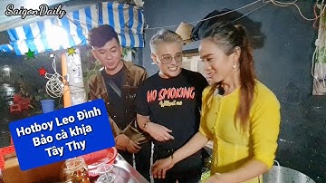 Hotboy Leo Đình Bảo ghé thăm Tây Thy giờ chót, lì xì cô Ba ngày mưa vắng khách