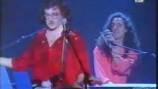 Video thumbnail of "Charly Garcia y Fito Paez - Peluca telefonica / No se va a llamar mi amor - Ferro 1991"