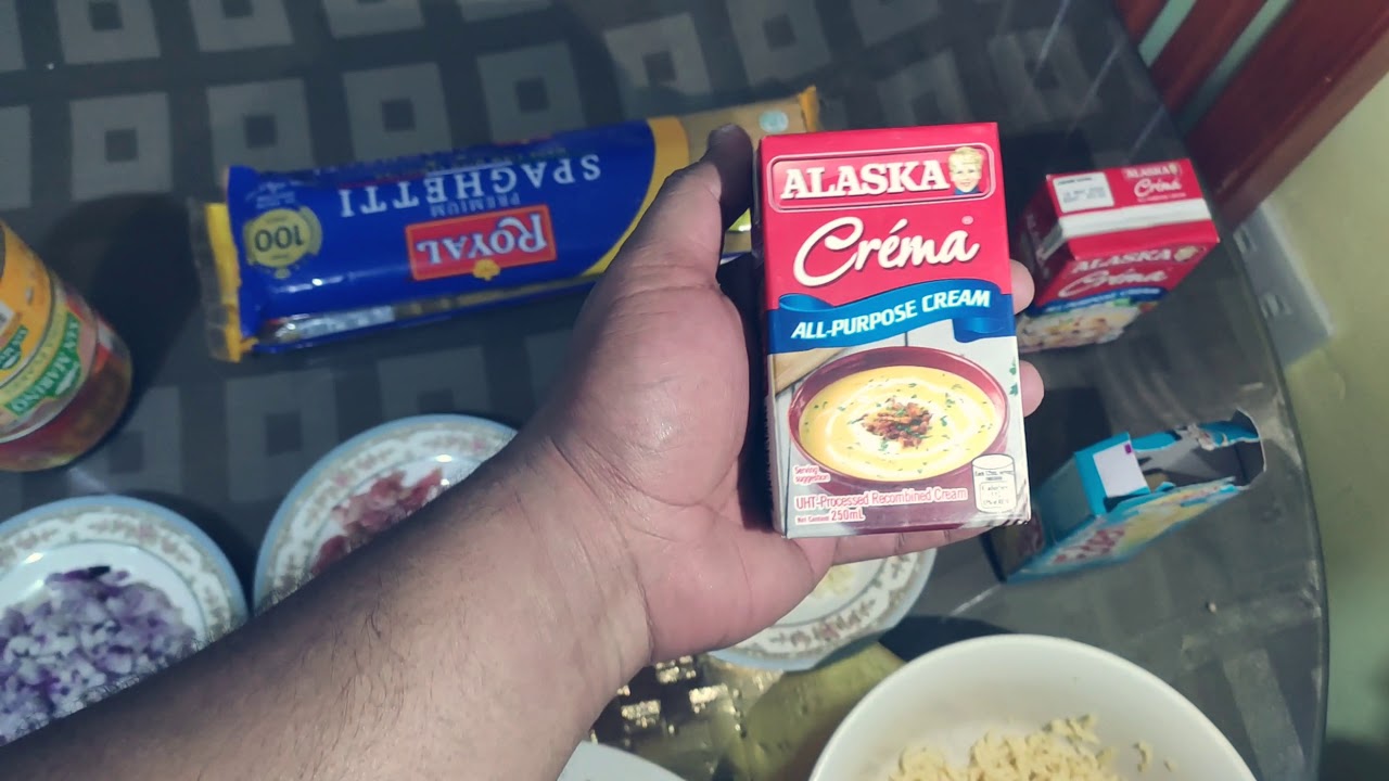 San Marino Pasta and Bread Rolls - YouTube