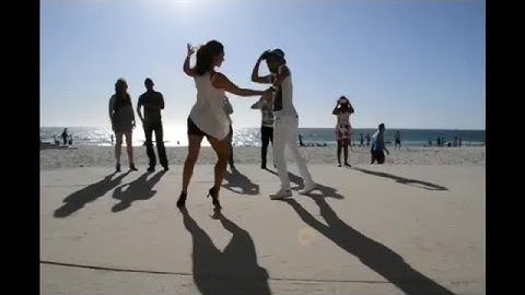 Zouk Demo Jiten & Renata Scarborough Beach Party