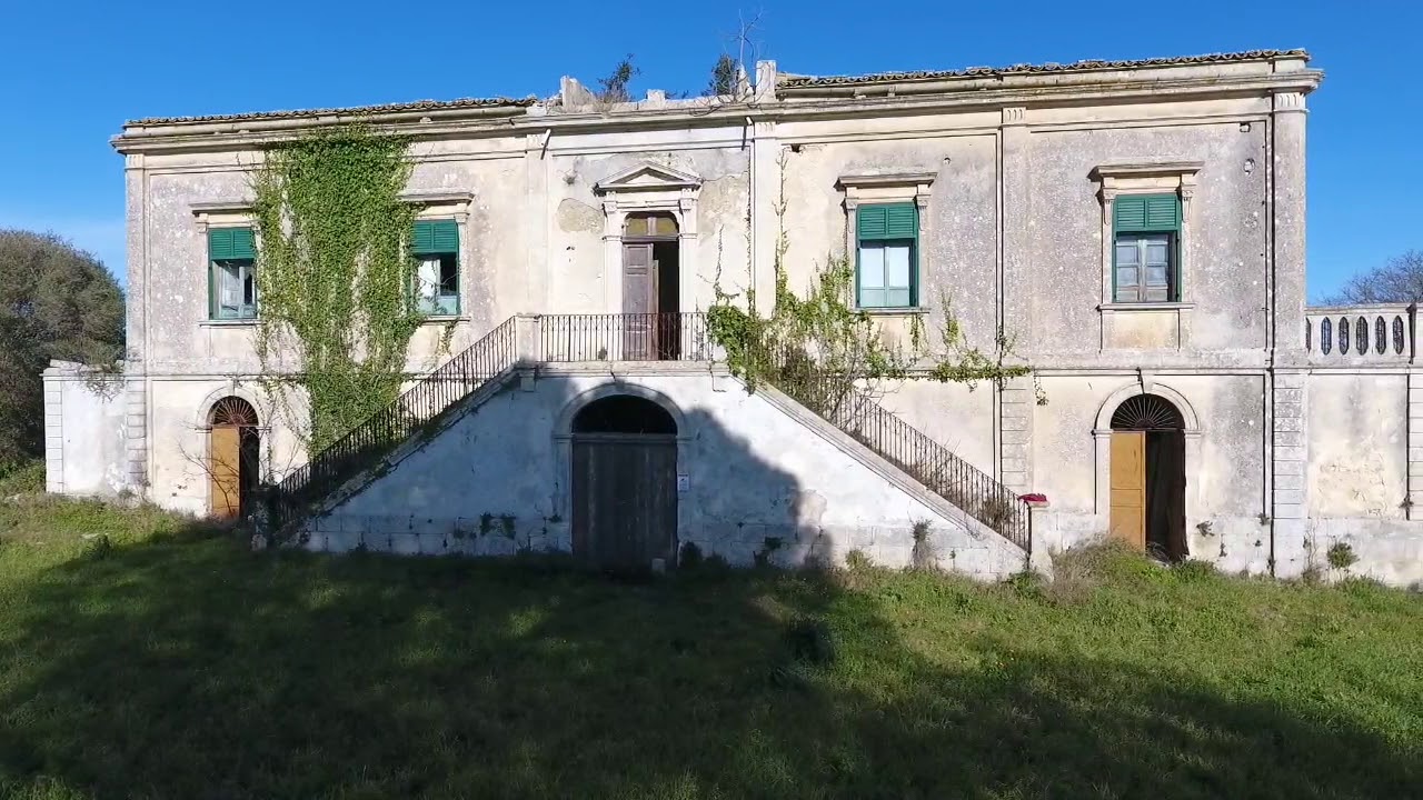 Urbex Sicilia. La Villa dei Lamenti #urbexsicilia