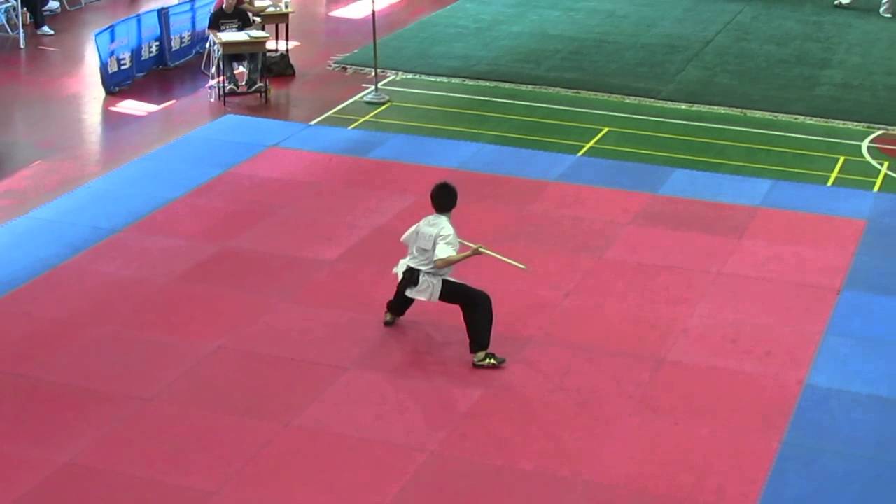 2013 06 01)青年盃武術錦標賽 張煥宜南棍甲組第一套