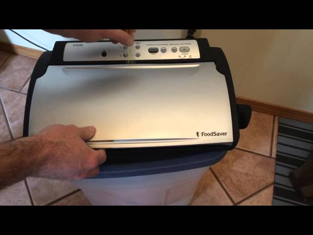 FoodSaver V2450 Vacuum Sealing System