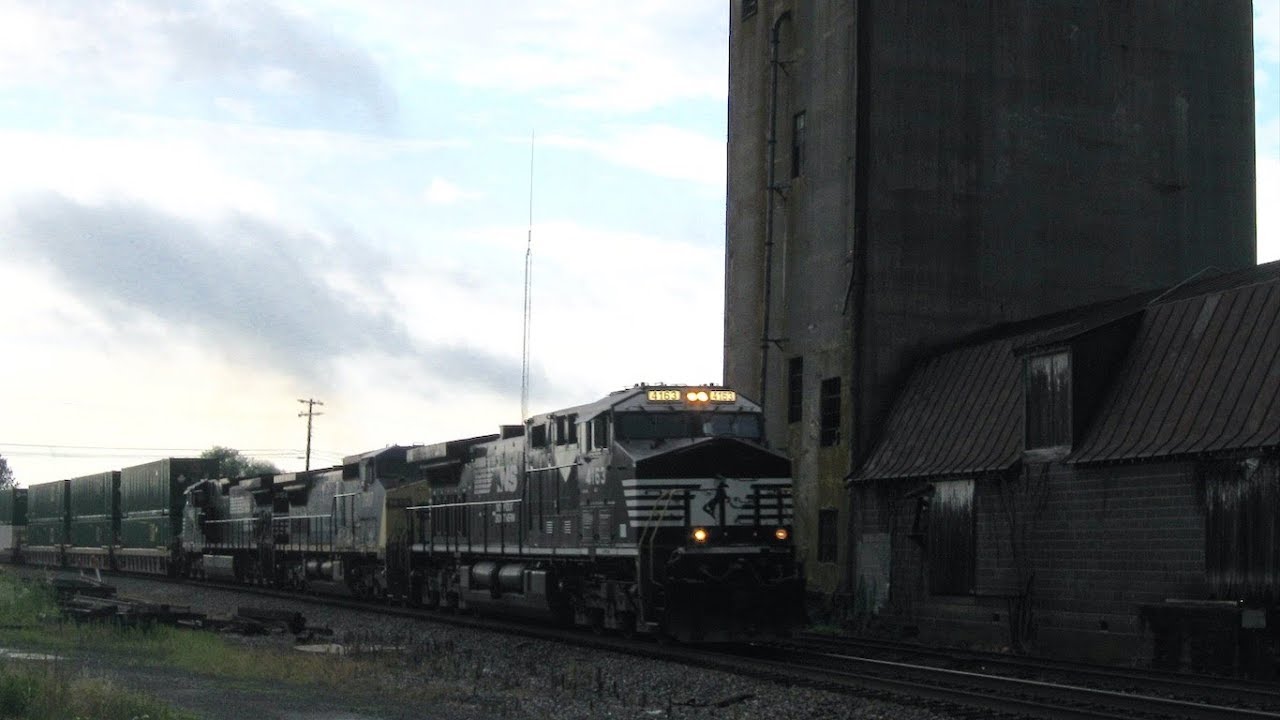 NS 214 passing through Marshall with GECX 7907! - YouTube