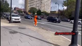 Inmate escapes Mercer County jail from courthouse. Has get away driver waiting