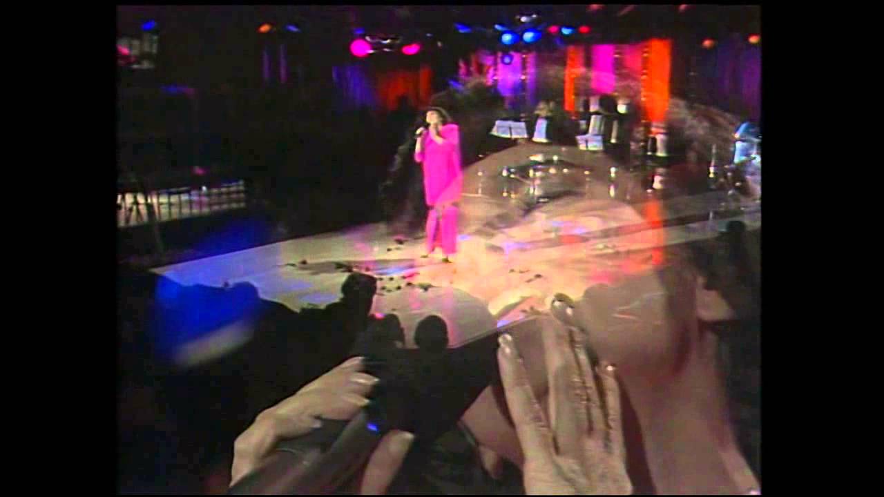 Mireille Mathieu "La Vie En Rose" YouTube