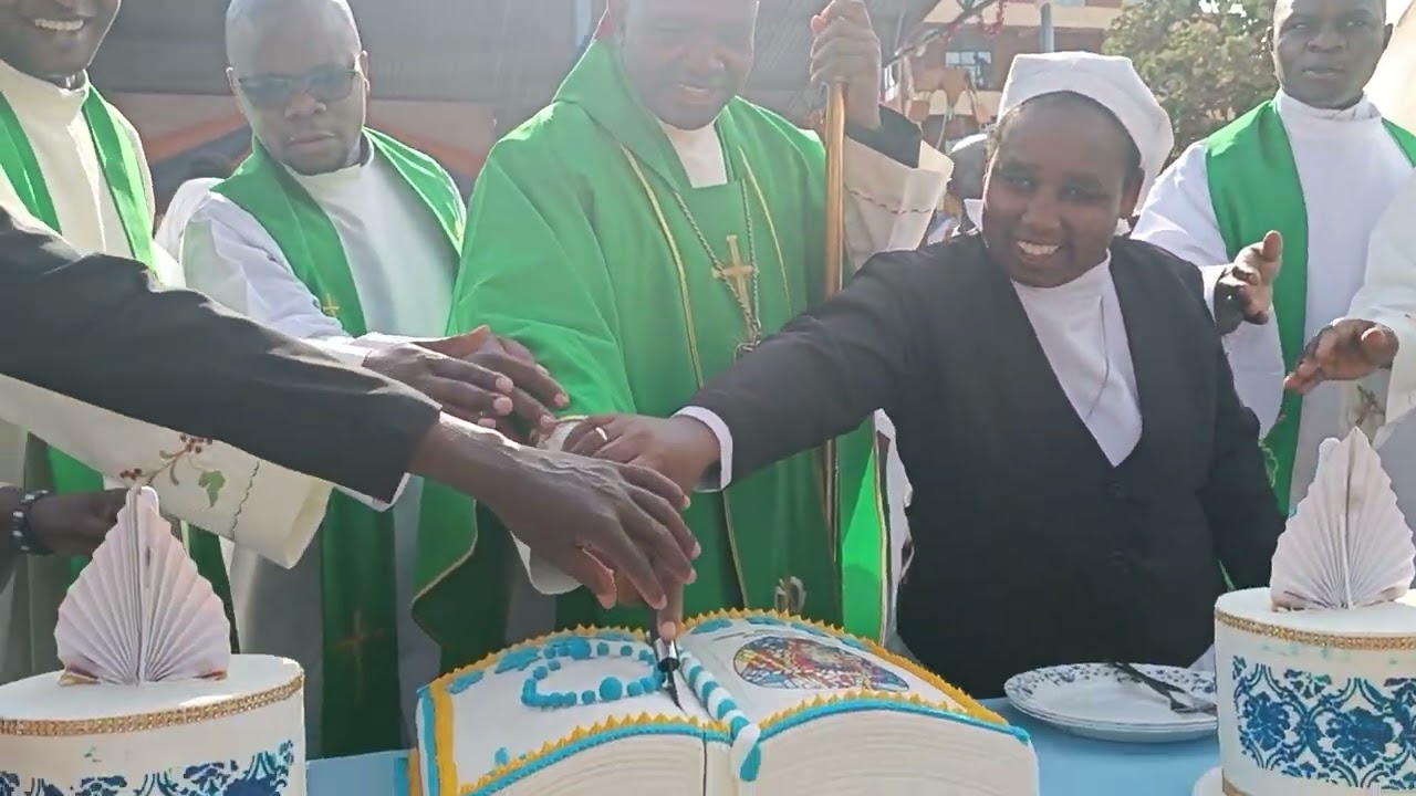 HOLY ROSARY KUTUS PARISH YACA AND CWA LEADING CAKE PROCESSION
