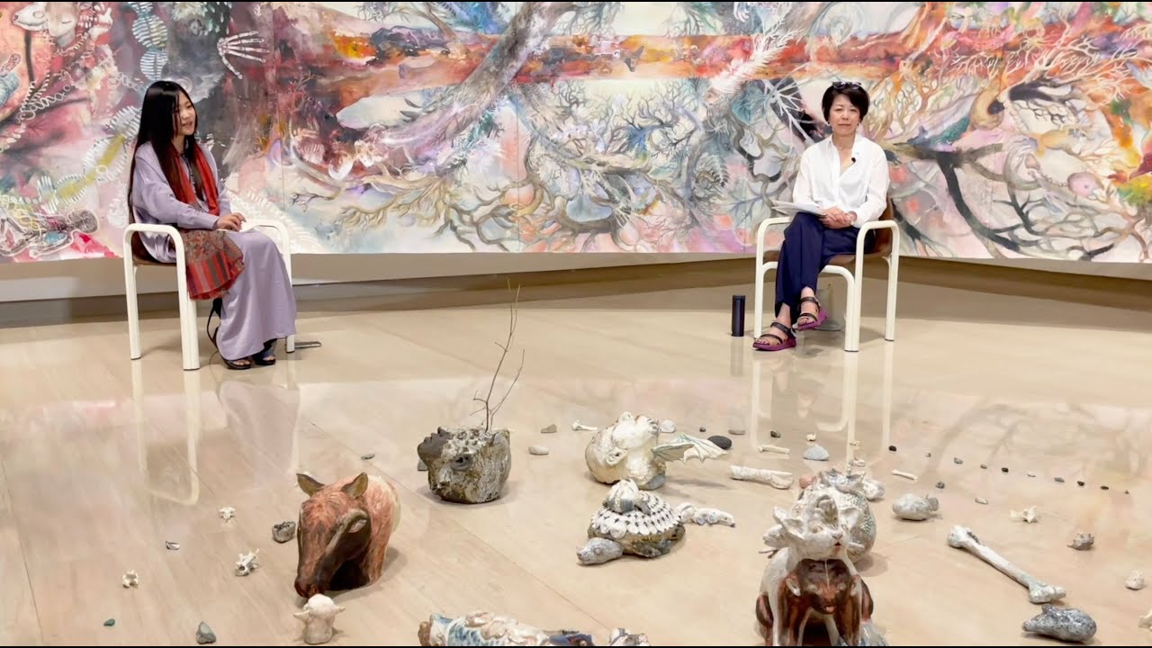 現代美術家・大小島真木さんと結城正美教授の対談動画が公開されました。