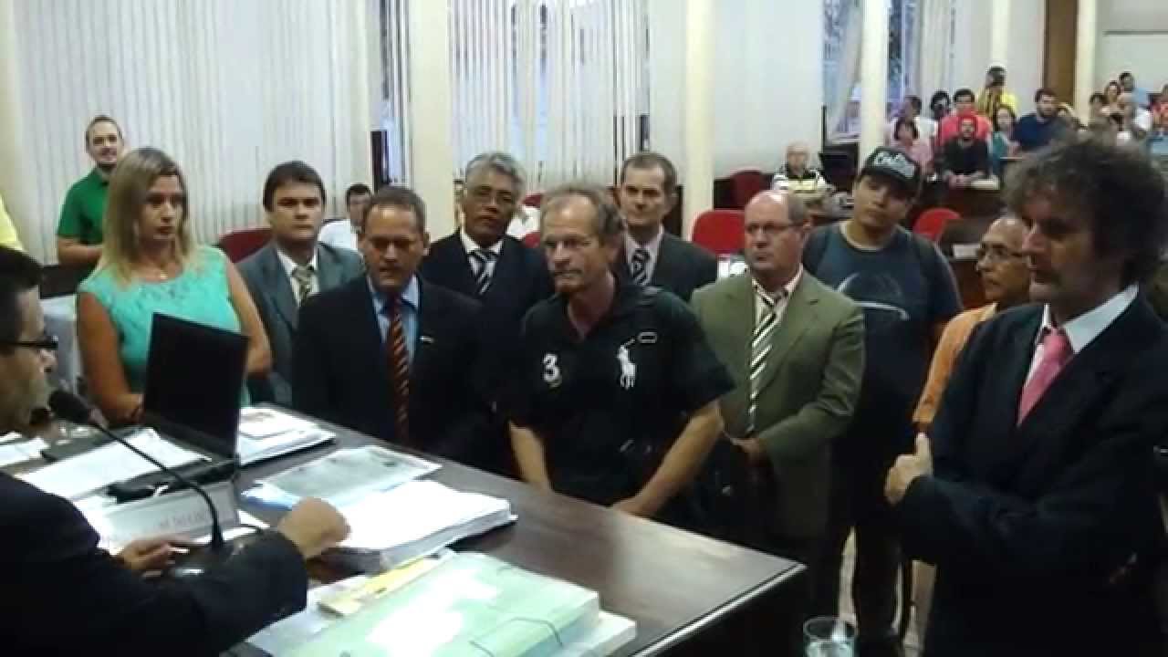 Entrega das assinaturas com o pedido para abertura do processo de Impeachment do prefeito Stupp Entrega das assinaturas com o pedido para abertura do processo de Impeachment do prefeito Stupp