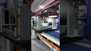 The K3 table screen printing machine operates stably and produces high-efficiency products