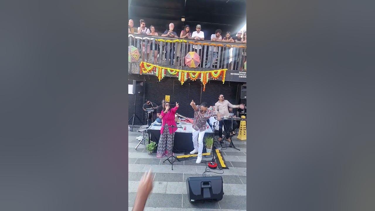 Live Song and Dance in London Live Song and Dance in London