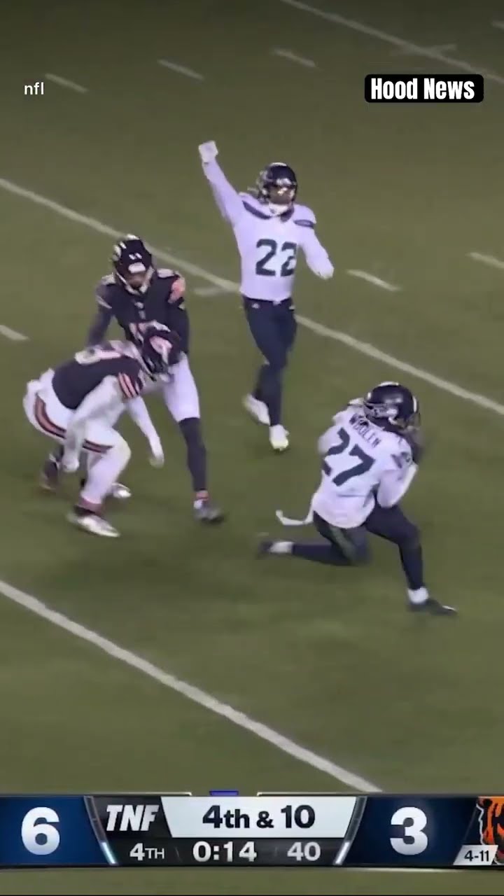 Seattle ends it #hoodnews #seahawks #chicagobears #football #RiqWoolen #interception #catch #omg #i
