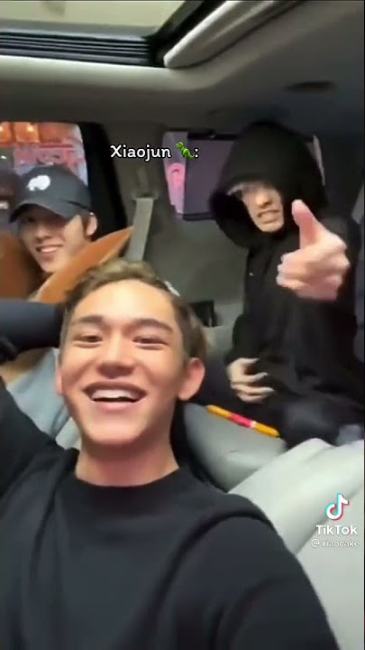 SuperM forgetting they are part of other group😂