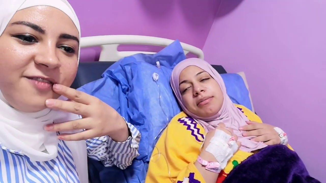 احلام ماكنتش لاقيه رجليها 😂😂 واول تخاريف البنج