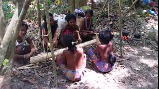 Palawan - ladies from Filipino Batak tribe 2016