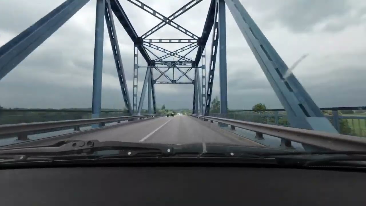 Дорога Даугавпилс-Лиепая. Идеальная погода сменилась сильнейшей бурей с градом.