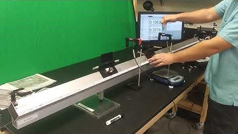 Air track -  elastic collision 1