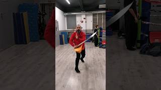 Giro por detrás con #sabledao de #kungfu #shaolin #artesmarciales #wushu