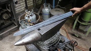 Forging a wild Damascus viking sword, part 1, Forging the blade.
