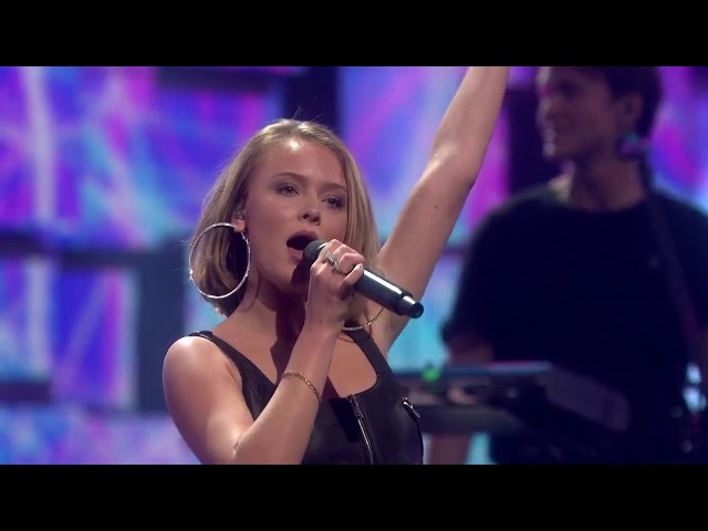 Zara Larsson - Symphony @ Nobel Peace Prize Concert 2017 [HD] class=