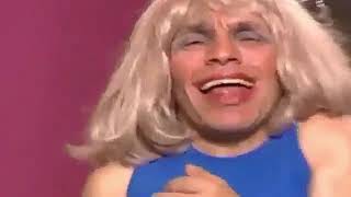 Güne Açan Çiçekler Gibiyiz