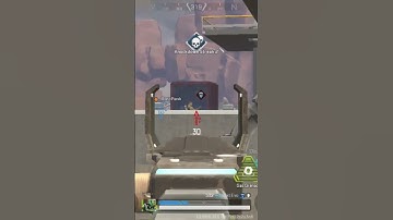 very hard to do 1 vs 2 in #apexlegends #apexlegendsclips #apexlegendsmobile #shorts