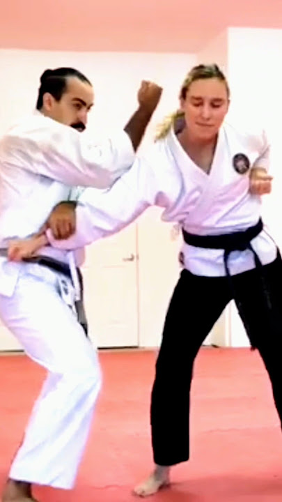 Striking is Essential in the Japanese Art of Jujutsu (Jiu-Jitsu) #jujitsu #atemi #jiujitsu #karate