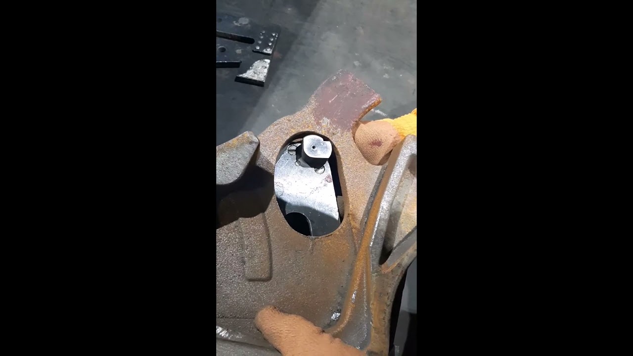 ВЧД-1 ВАГОН ХҮЛЭЭХ АВАГЧ ИНЖЕНЕР Т.АЛТАНБАЯР ''СА-3 АВТО УГСРААНЫ МЕХАНИЗМЫН ХЭМЖИЛТ ХИЙХ АРГАЧЛАЛ''