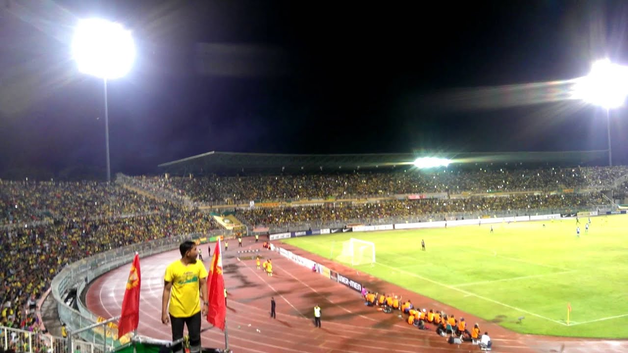 Nostalgia dan Pembangunan Semasa : Sorotan Isu Stadium Darul Aman.