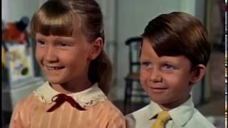 Mary Poppins (1964) - Trailer