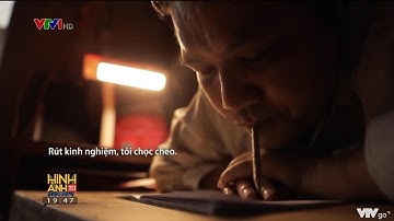Nghị lực phi thường của người thầy giáo viết chữ bằng miệng | VTV24