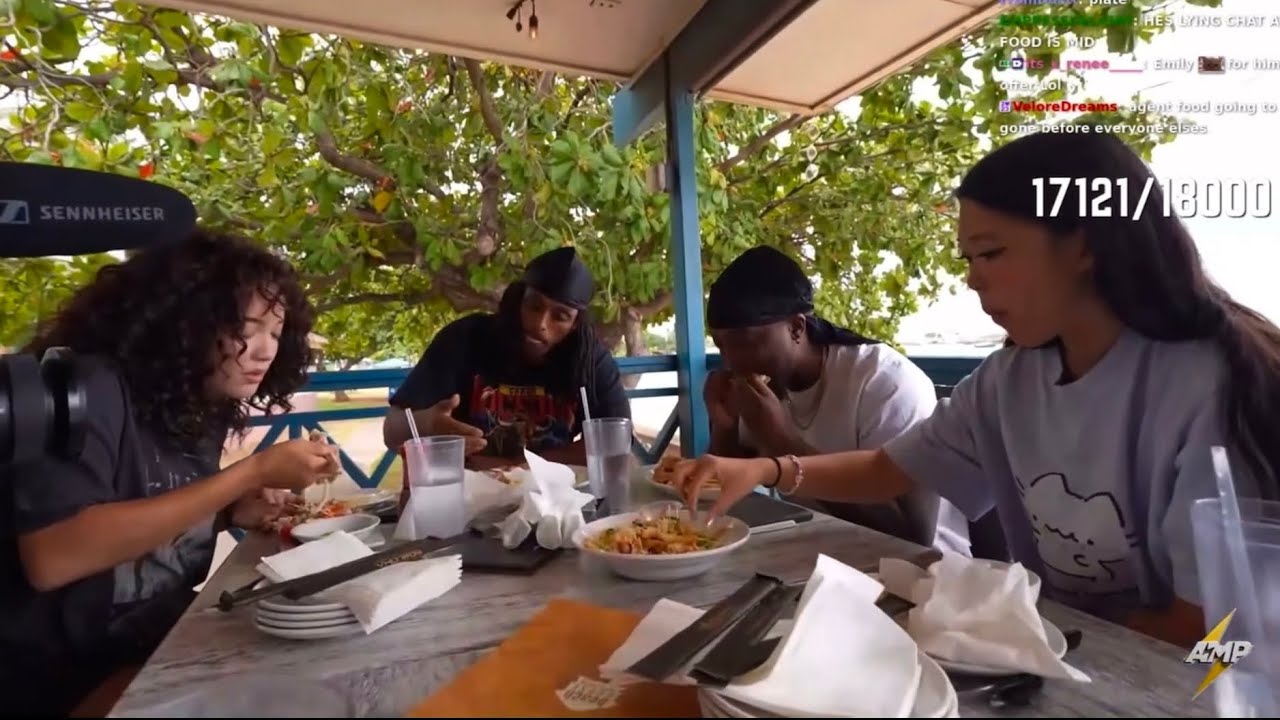 Agent, ExtraEmily eat Hawaiian BBQ w/ Cinna & Yourrage