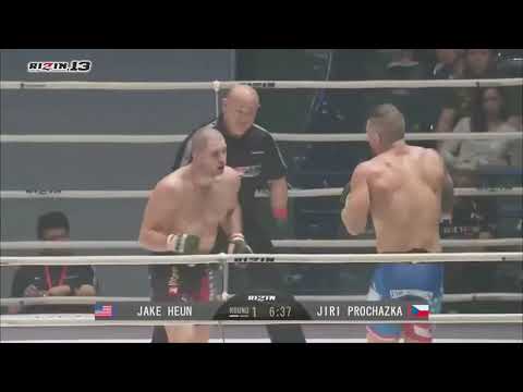 Jiří Procházka vs Jake Heun fight footage