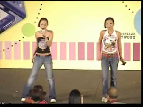 B2 活動前訪問 + KISSY KISSY (2001年9月16日 - 鑽石山荷里活廣場)