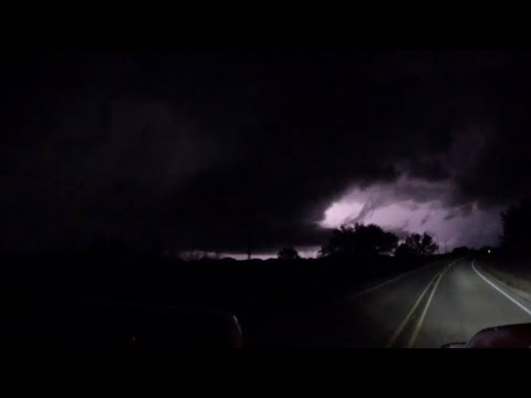 LIVE STORM CHASE - CENTRAL TEXAS SEVERE WEATHER COVERAGE - YouTube