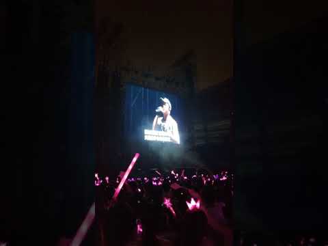 周杰伦演唱会枫。退后。搁浅